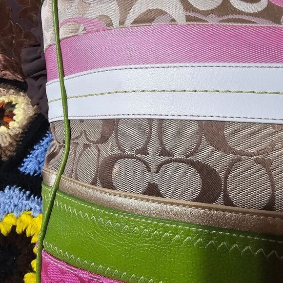 RARE Coach Y2K North South Bleeker Daisy Patchwork Tote Purse - Picture 4 of 10